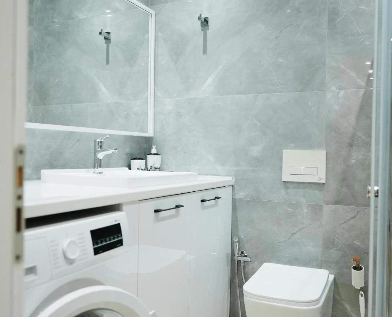 Luxury Apartment At Saranda Port