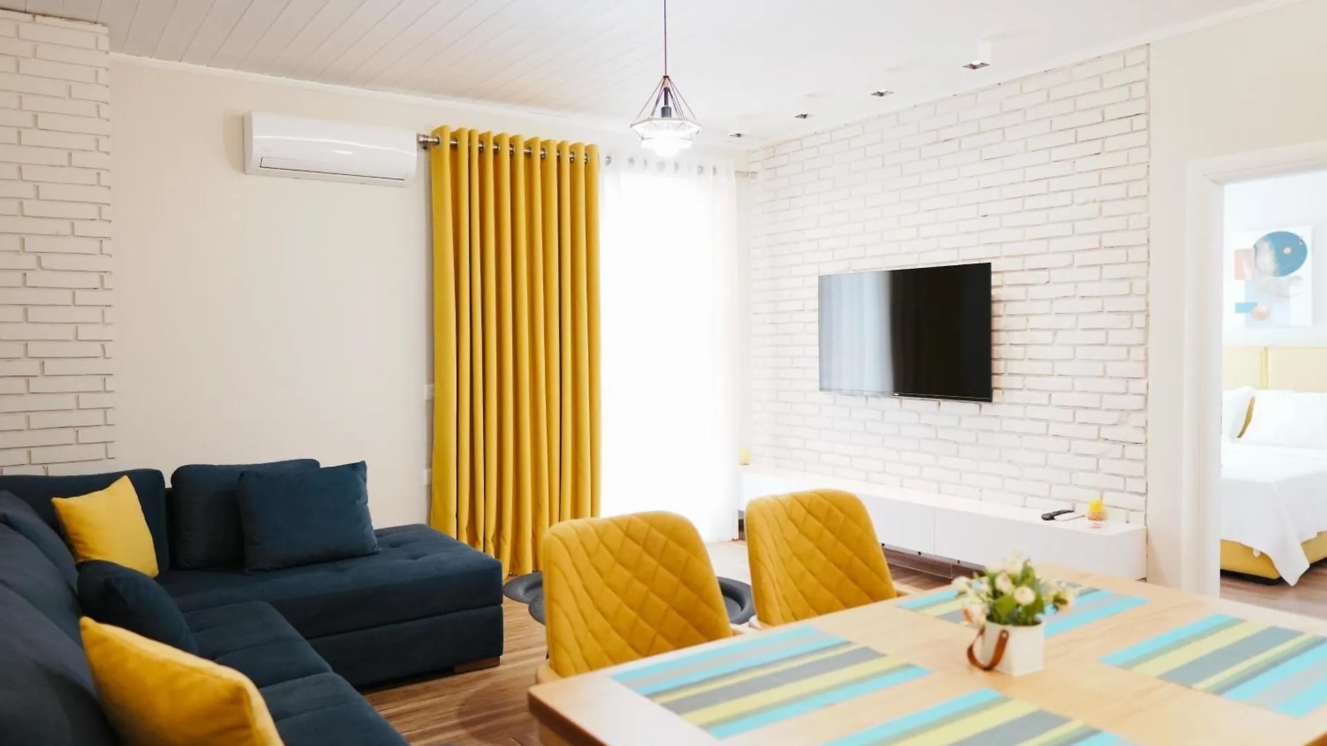 Luxury Apartment At Saranda Port